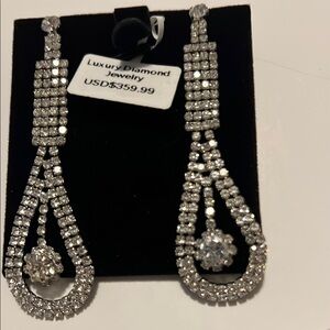 Sparkling Silver Teardrop Earrings with Rhinestones